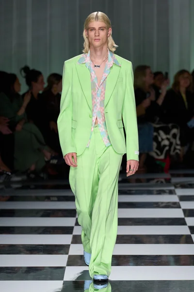 Look 51